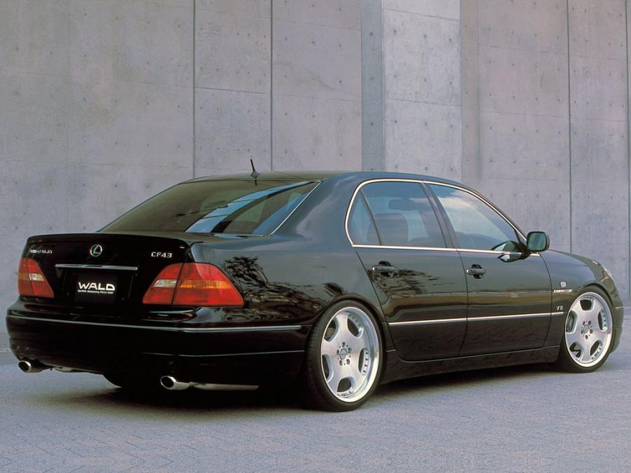  Lexus LS430 by Wald 2000 года  (фото 13 из 13)